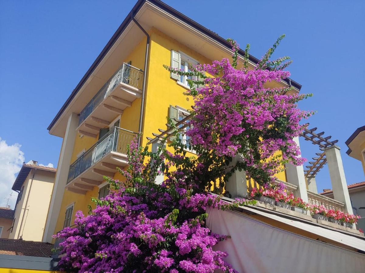 Appartamenti Baia Azzurra 6. 托尔博莱 外观 照片